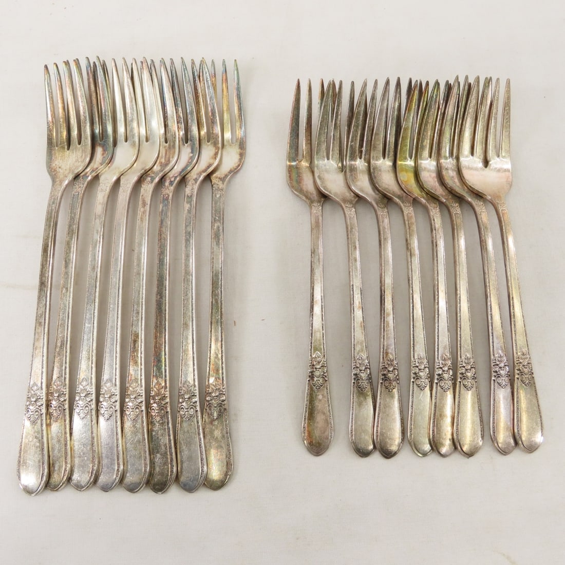 Rogers Bros. Adoration Silverplate Set for 8 - 5