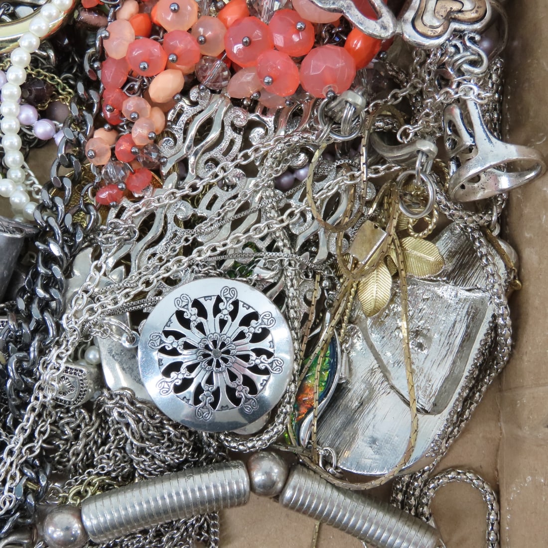 Modern Statement & Fashion Jewelry - 8