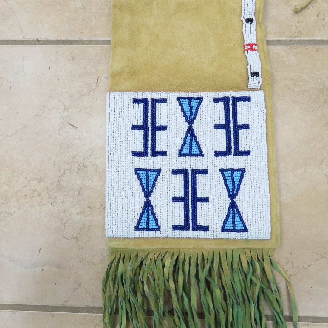 Native American Beaded & Fringed Pipe Bag - 4