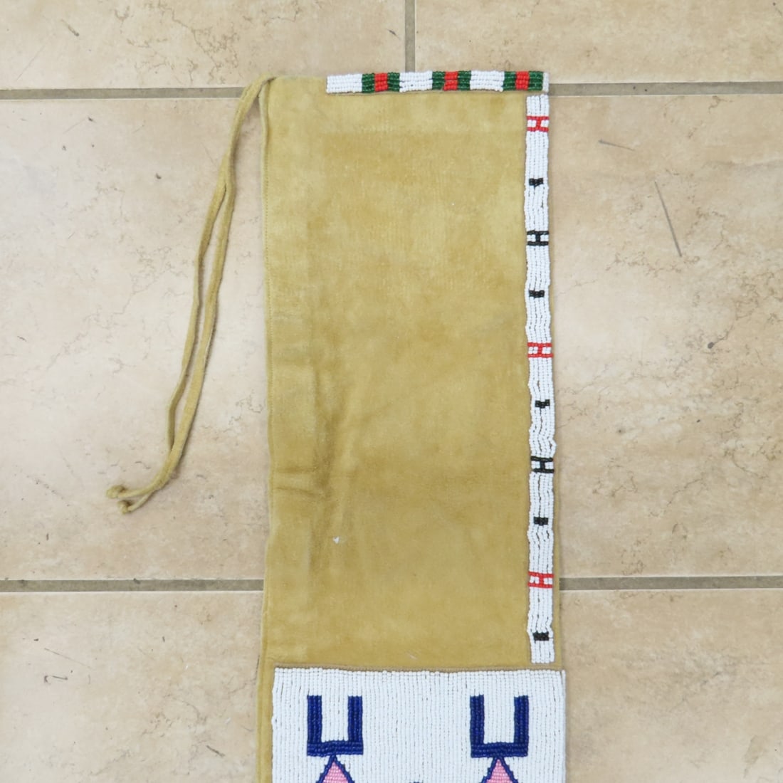 Native American Beaded & Fringed Pipe Bag - 7