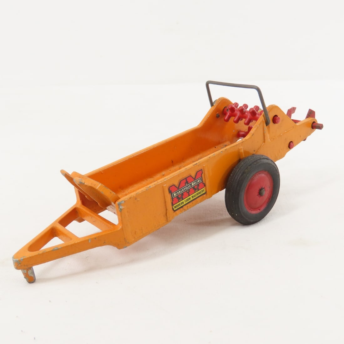 Minneapolis- Moline Tractor Spreader 9834 - 2
