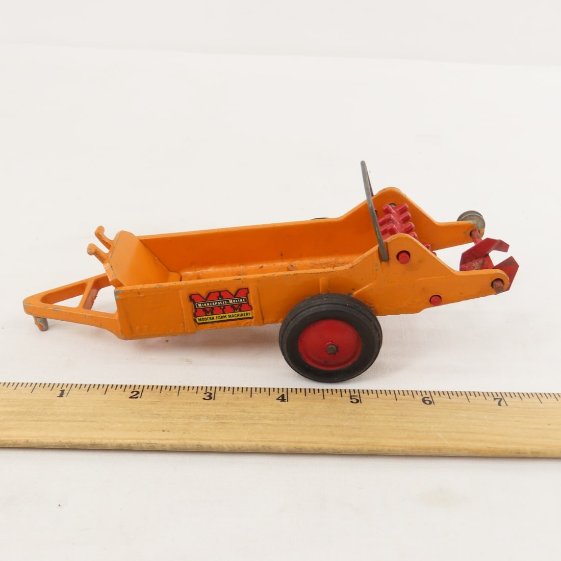 Minneapolis- Moline Tractor Spreader 9834 - 3