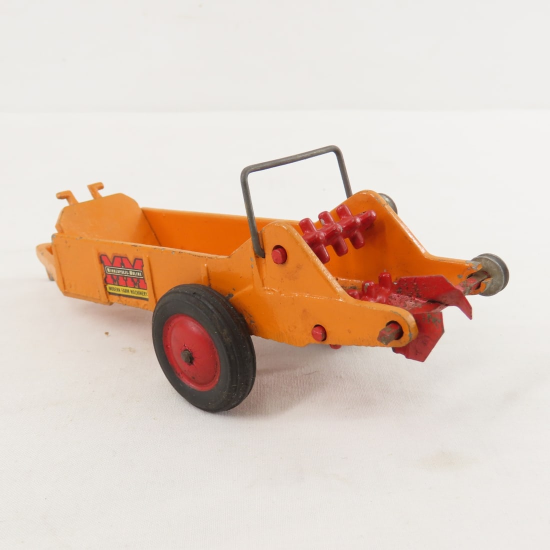 Minneapolis- Moline Tractor Spreader 9834 - 4