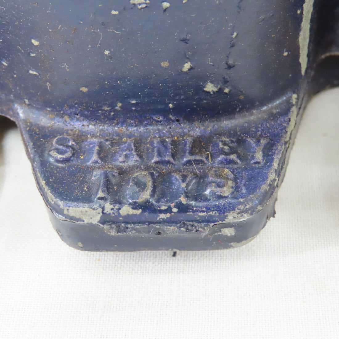 Stanley Toys Cast Metal Horse & Carriage - 12