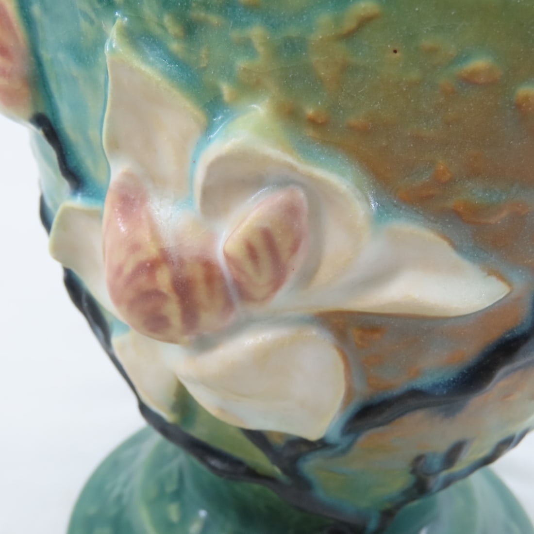 Roseville Pottery Magnolia Vase & Basket - 15