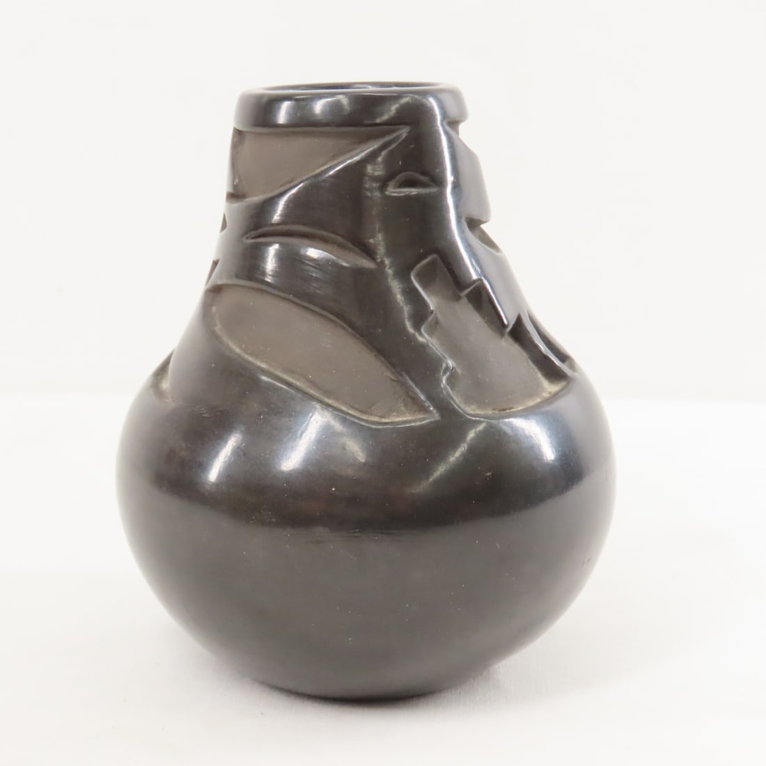Flora & Glenda Naranjo Carved Blackware Vase - 2