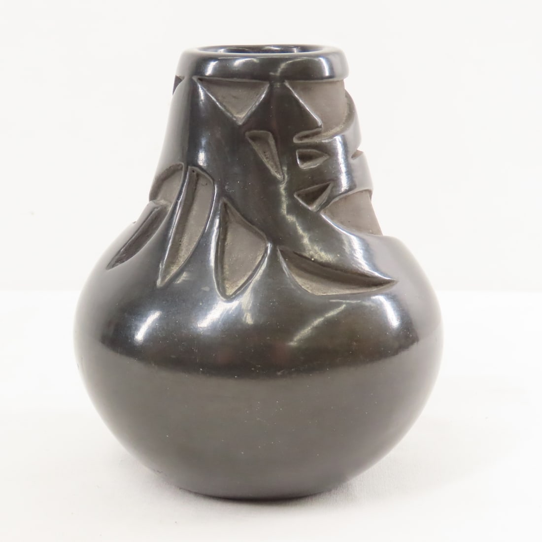 Flora & Glenda Naranjo Carved Blackware Vase - 3