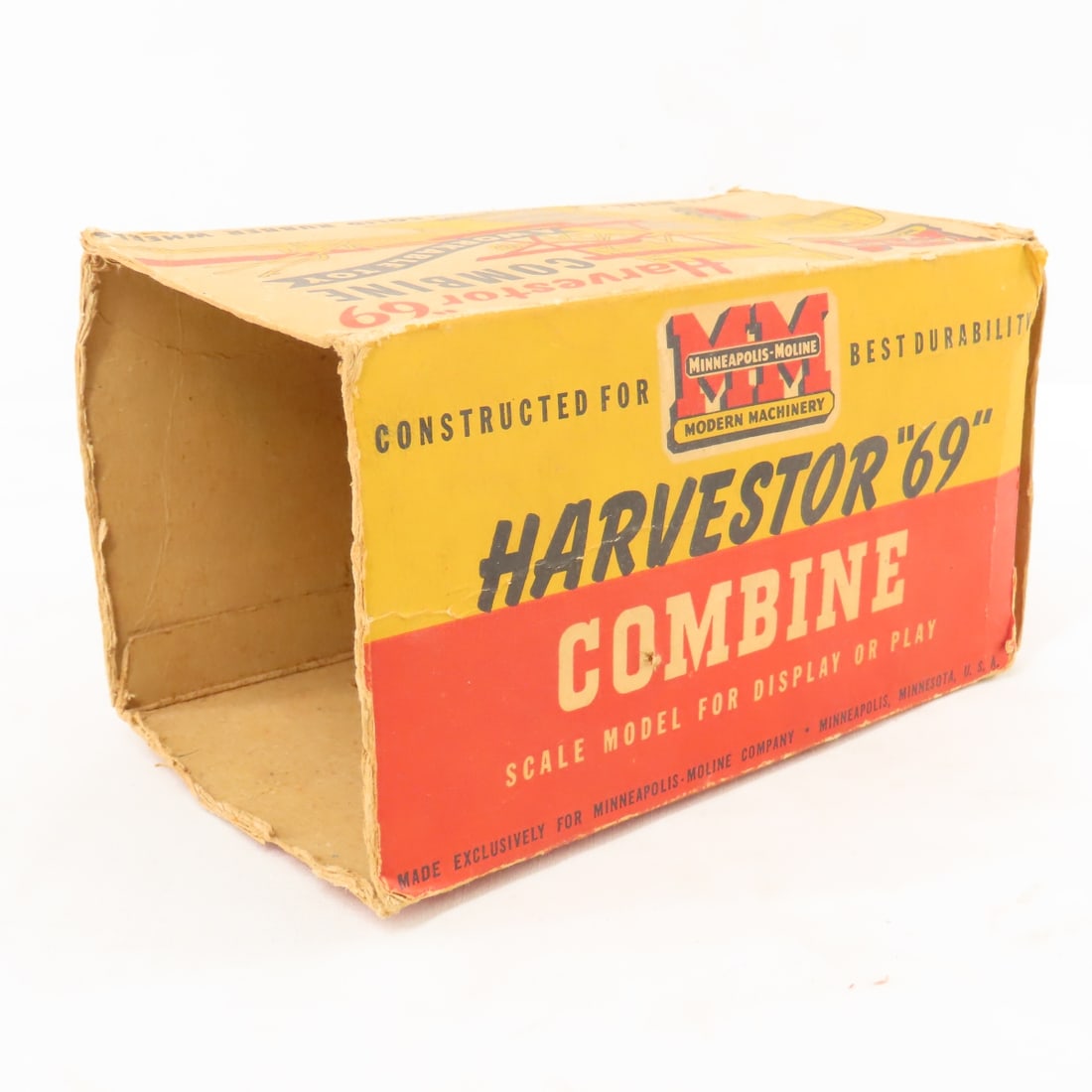Minneapolis- Moline Harvestor "69" Combine 9831 - 16