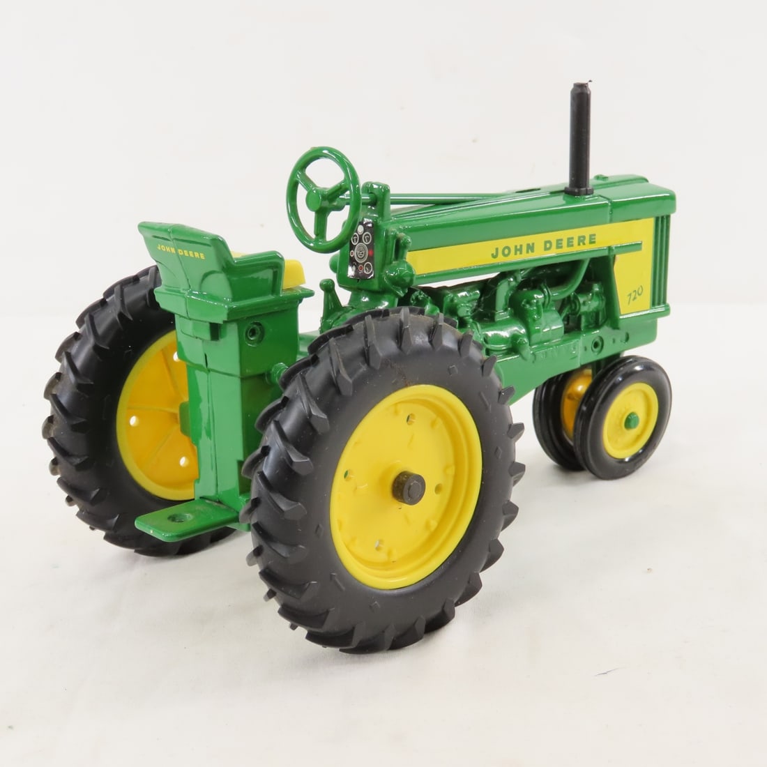 2000 Mich. FFA Foundation John Deere 720 Tractor - 4