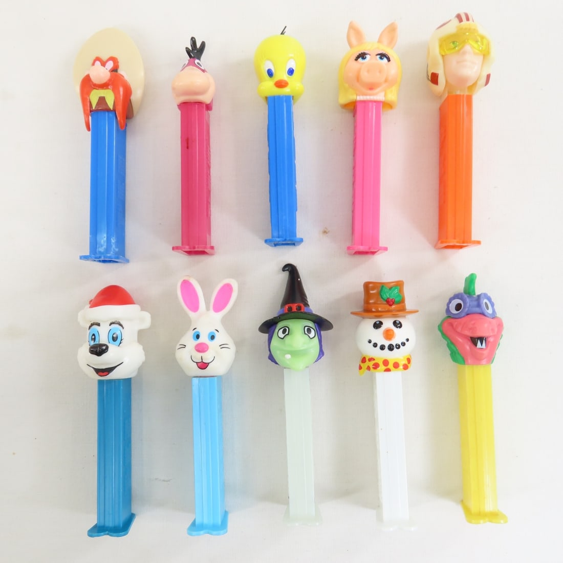 300 Loose PEZ Dispensers- Cartoons, Star Wars - 7