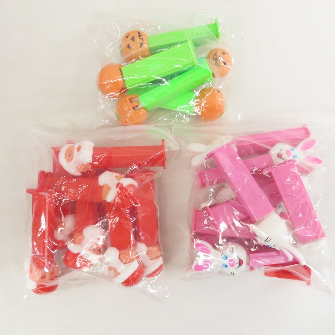 300 Loose PEZ Dispensers- Hulk, Star Wars & Others - 2