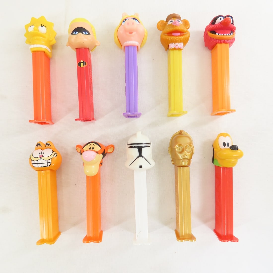 300 Loose PEZ Dispensers- Hulk, Star Wars & Others - 4