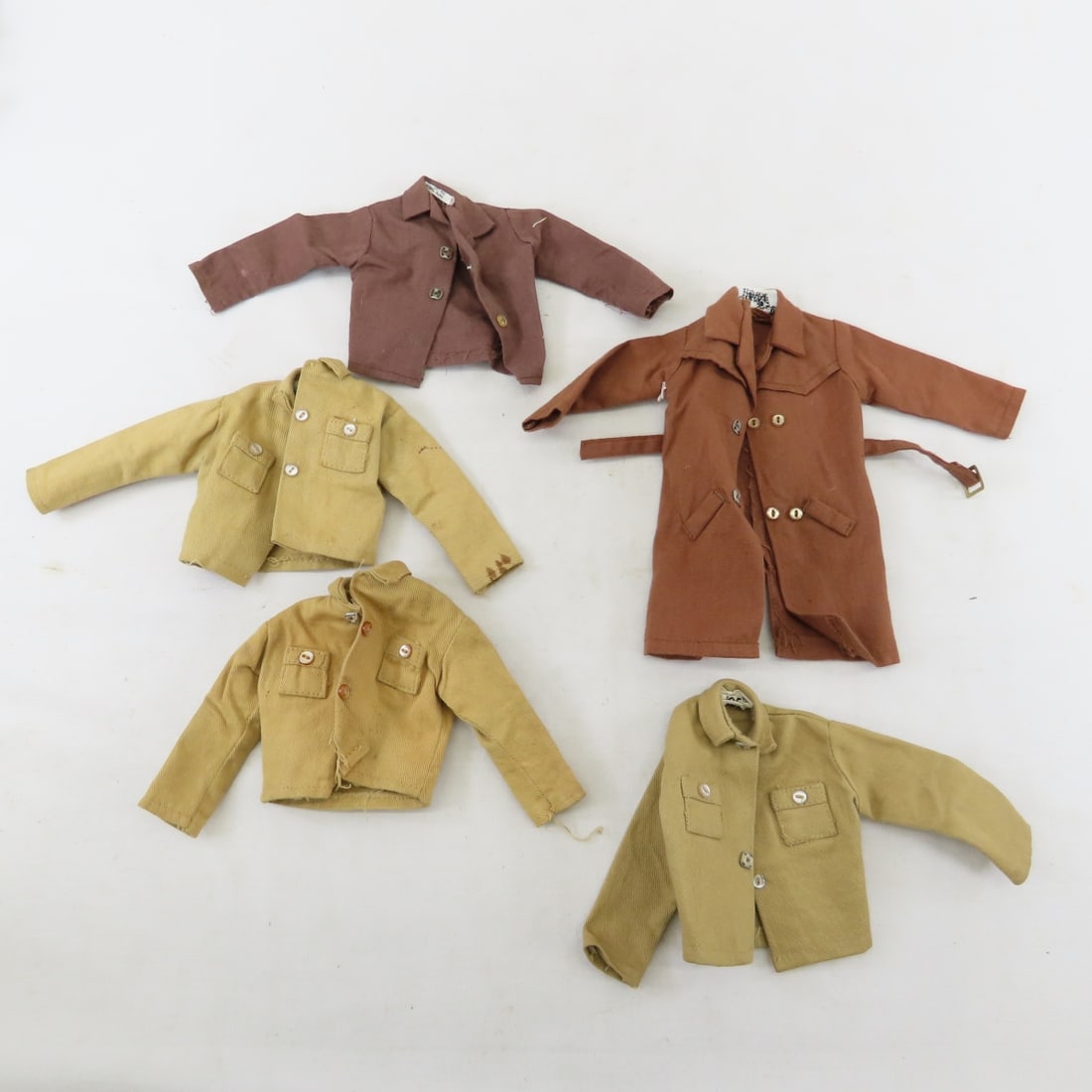 2 GI Joe Figures & Trunk with Hong Kong Clothes - 16