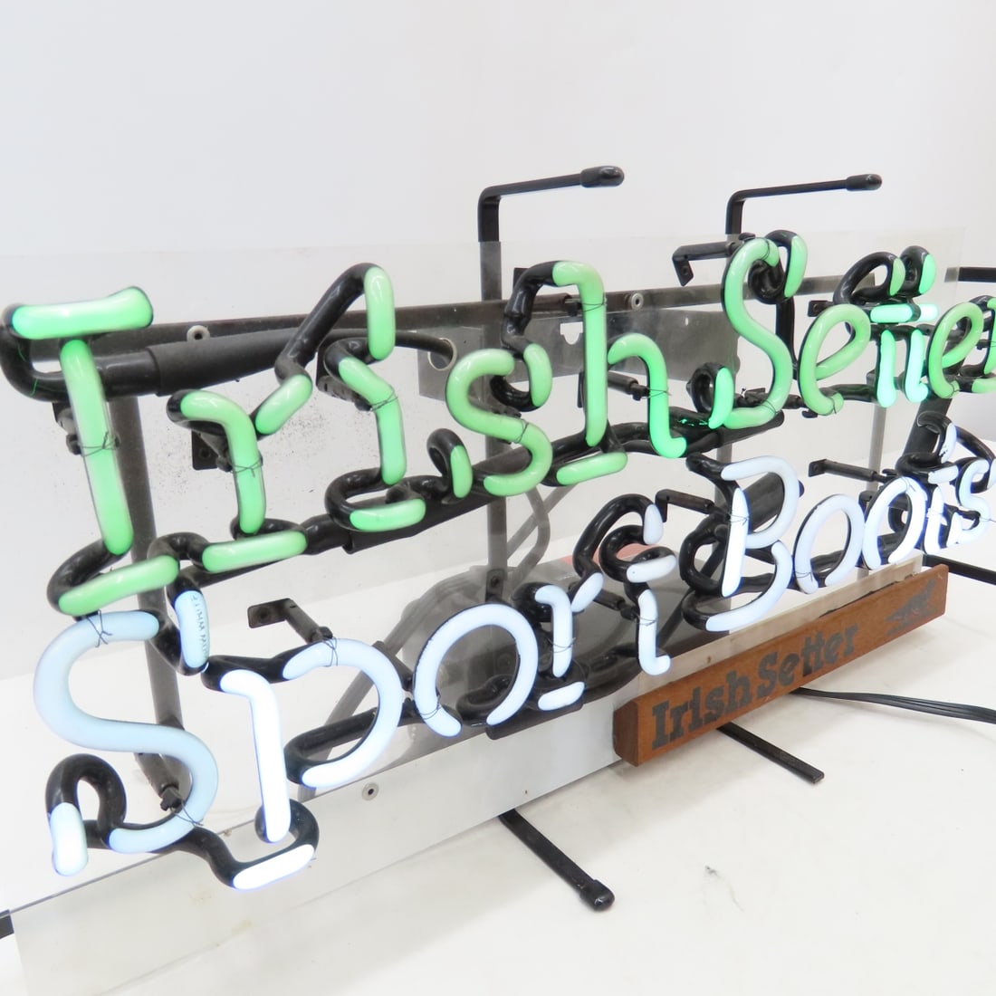 "Irish Setter Sports Boots" Neon Sign - works - 2