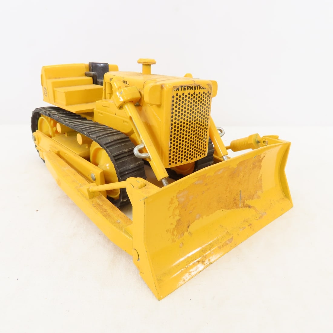 ERTL TD25 Crawler, Cast Iron Repros & Folkart Car - 10