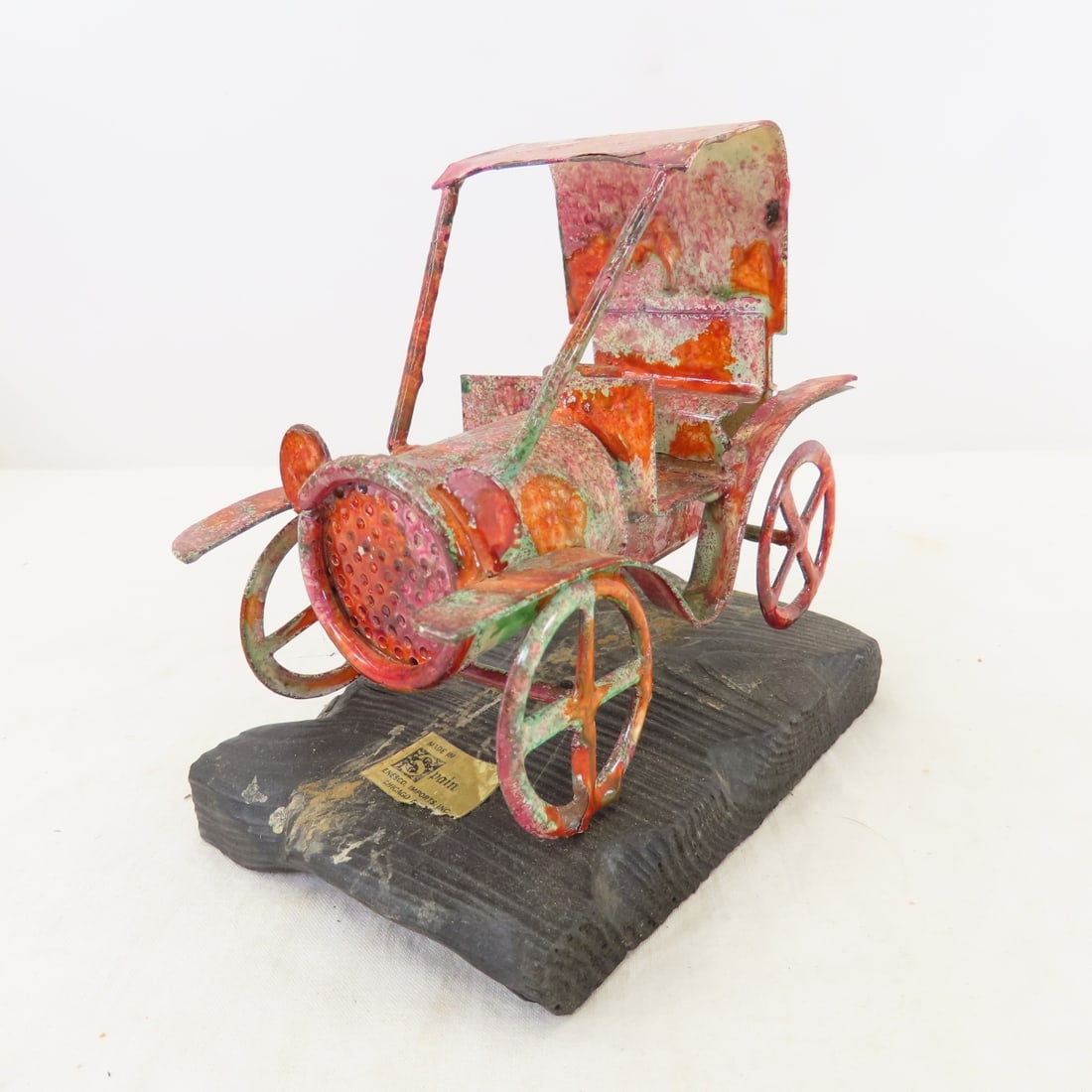 ERTL TD25 Crawler, Cast Iron Repros & Folkart Car - 13