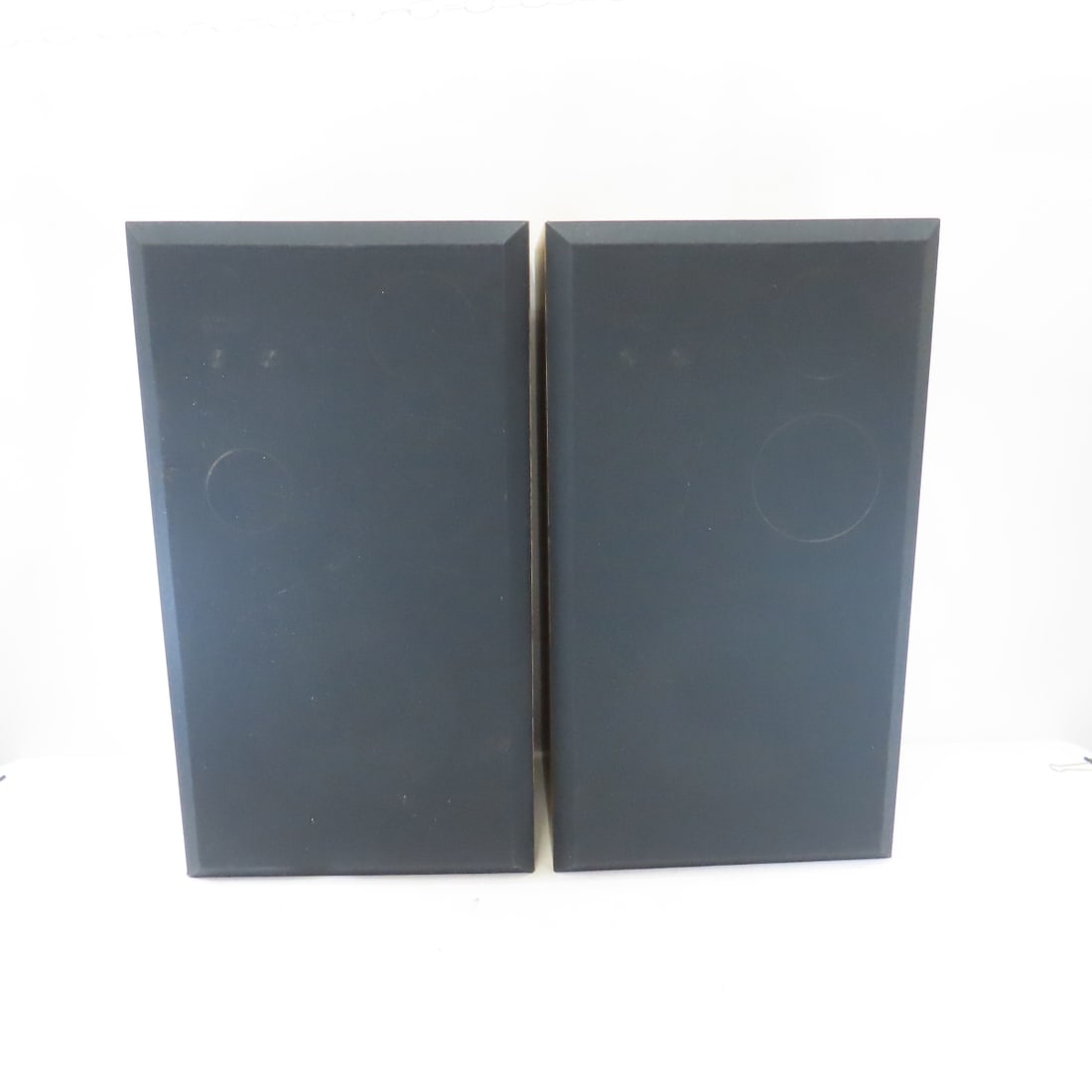 Acoustic Monitor dbIV Liquid Cooled Speakers: Acoustic Monitor dbIV Liquid Cooled Speakers - Frequency Response: 43Hz-25KHz. Efficiency: 98db 1w/1m. Max Power: 125watts Program. Impedence: 8ohms. Drivers:1inch (25.4mm) Tweeter, 4inches (100mm)