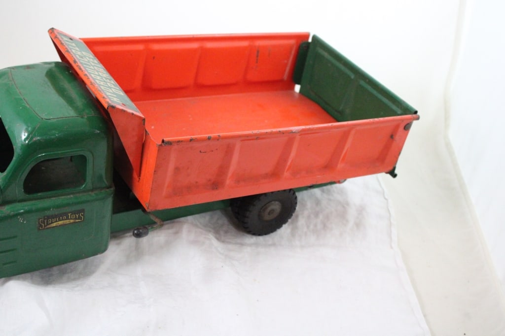 1950's Structo Hydraulically Operated Dump Truck - 5