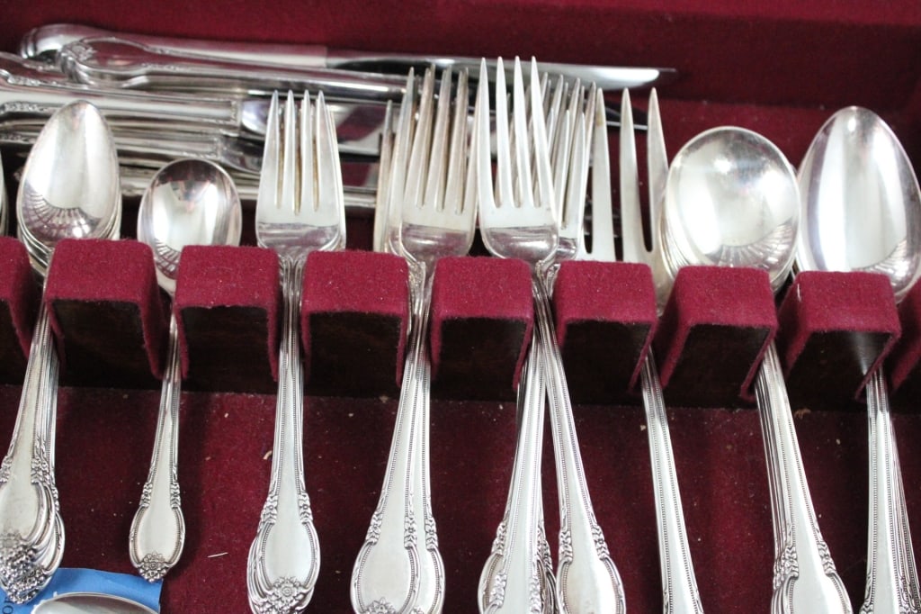 1847 Rogers Remembrance Silver Plate Flatware - 6