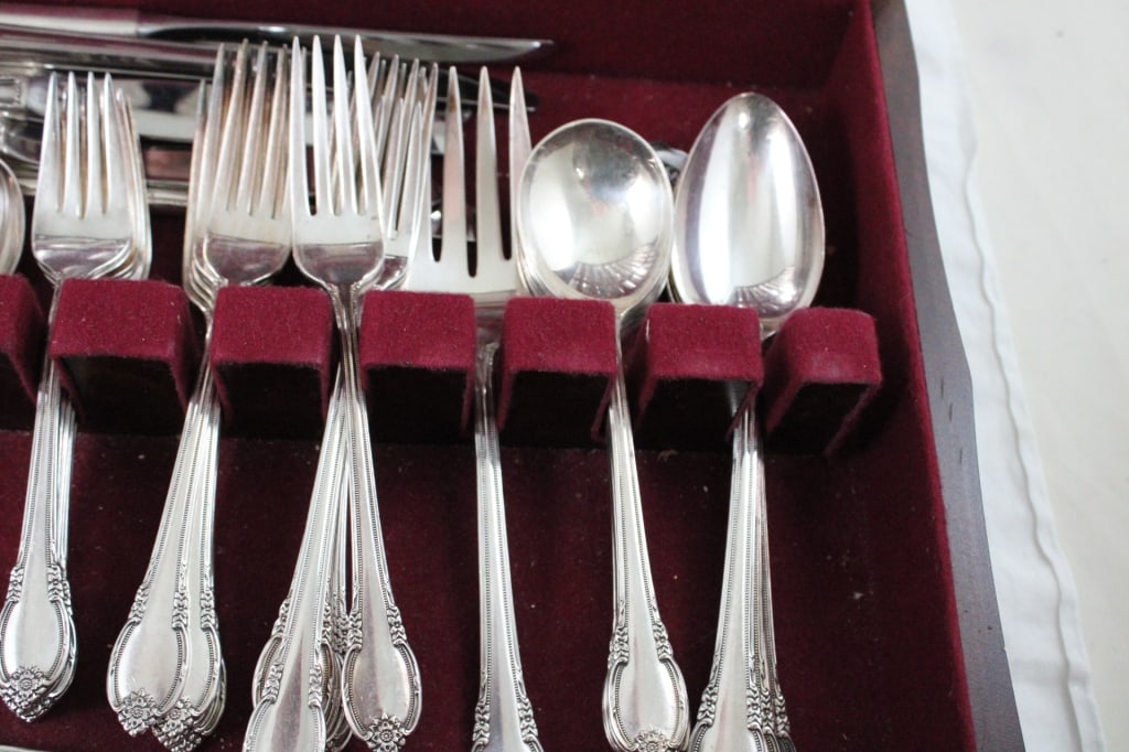 1847 Rogers Remembrance Silver Plate Flatware - 7