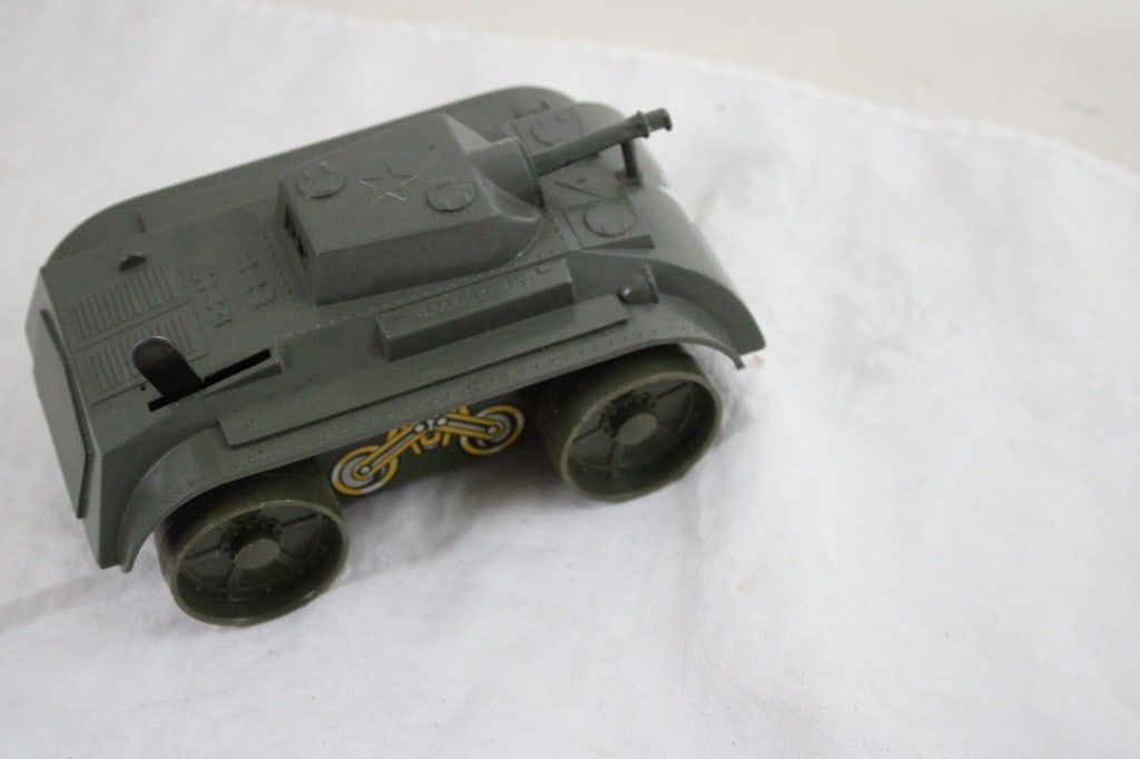 2 Marx Wind Up Military Tanks 1960's Tin Litho - 11