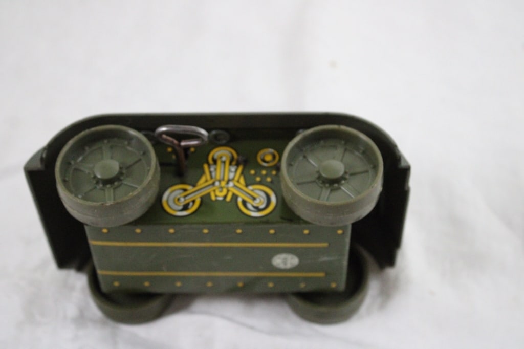 2 Marx Wind Up Military Tanks 1960's Tin Litho - 14