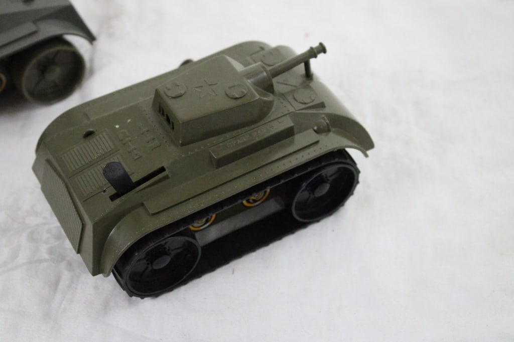 2 Marx Wind Up Military Tanks 1960's Tin Litho - 4