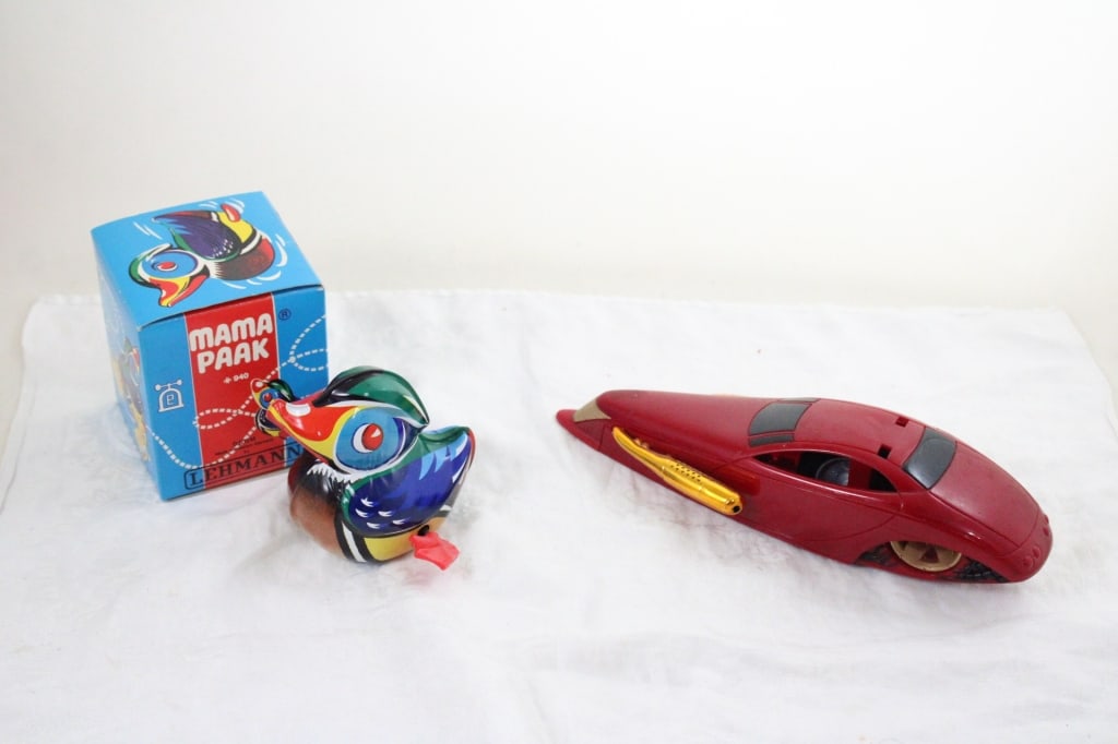 Lehmann Wind Up Duck & Super Sonic Hot Rod Prowler (1 of 9)