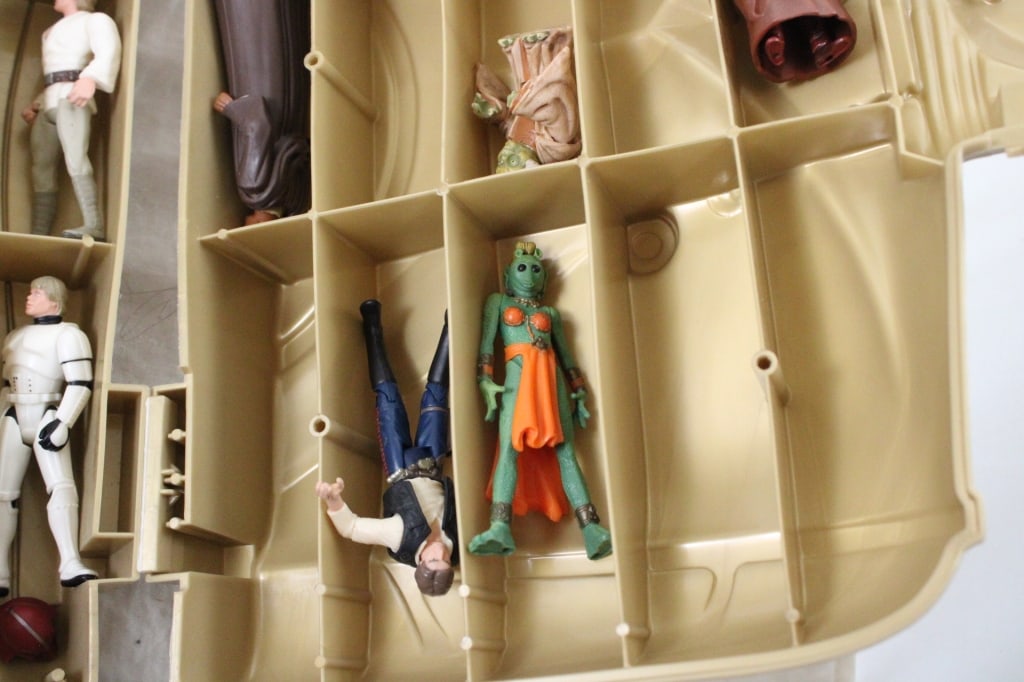 1983 Kenner C3PO Star Wars Case w/24 Figures - 10