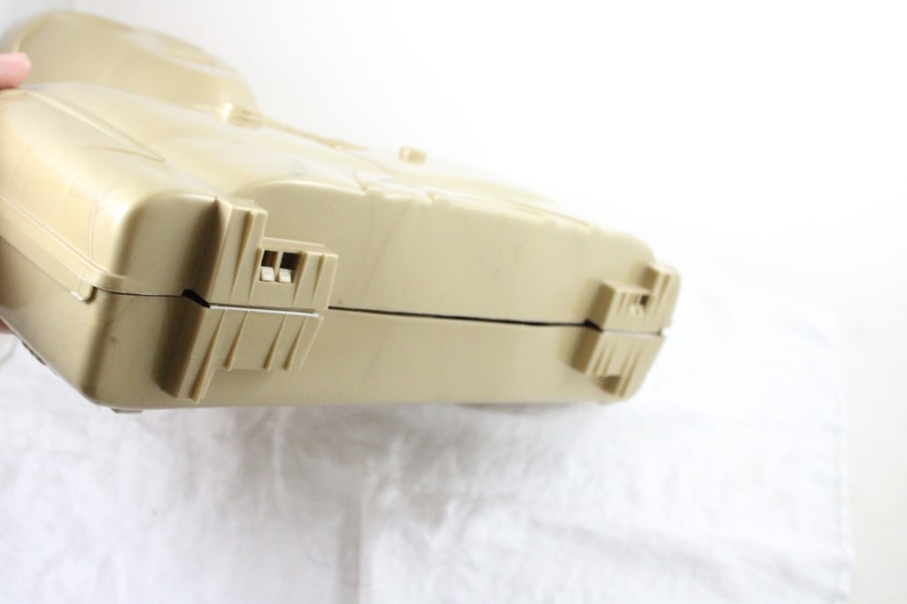 1983 Kenner C3PO Star Wars Case w/24 Figures - 15
