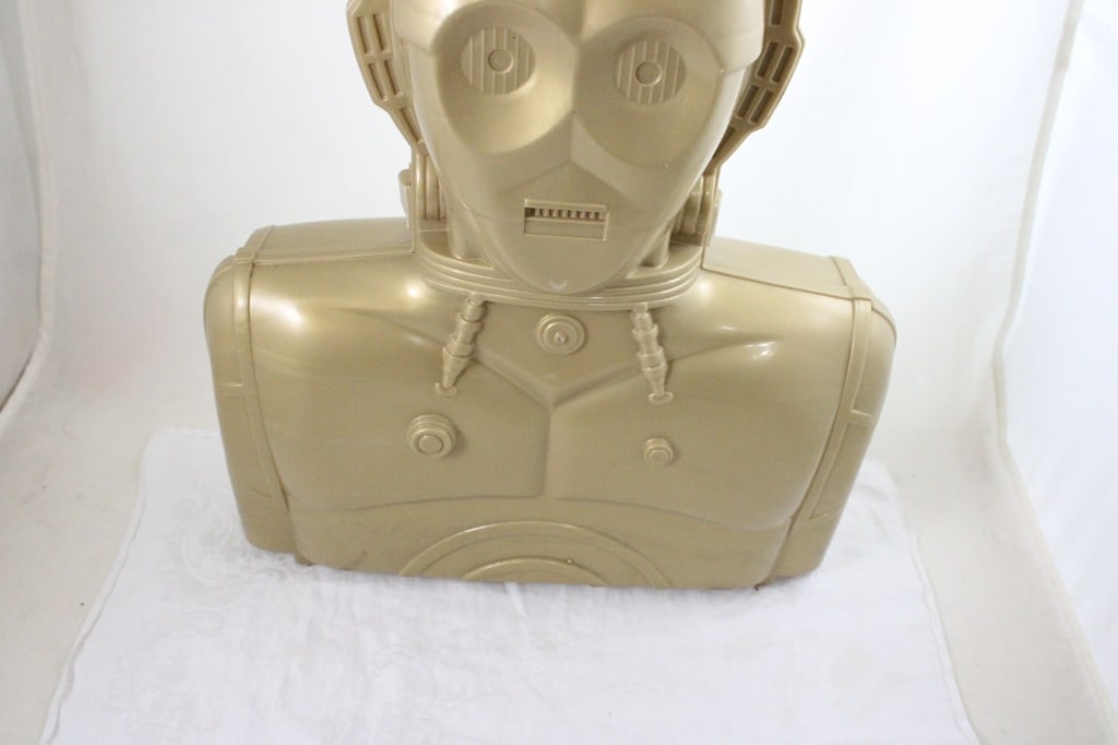 1983 Kenner C3PO Star Wars Case w/24 Figures - 3
