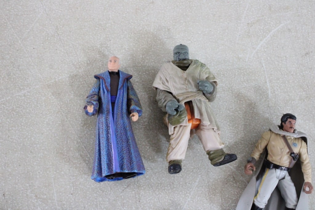 6 Star Wars 4.5" Hasbro & Kenner Figures - 10