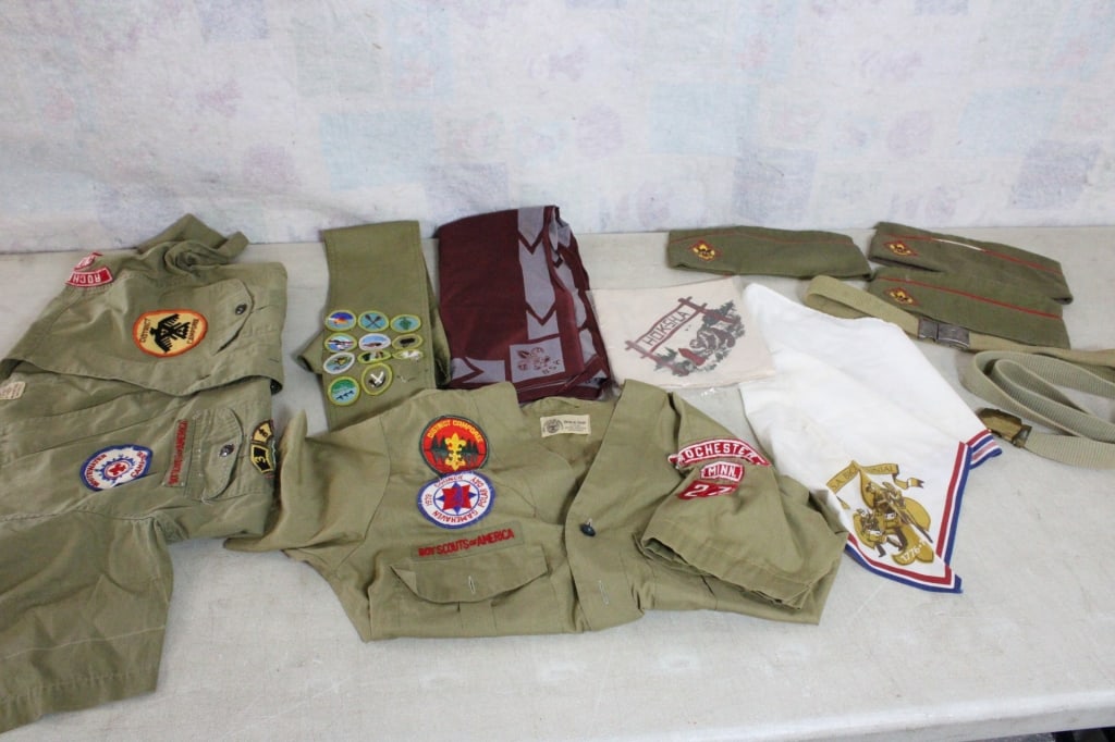 1970's BSA Patches, Badges, Sashes, Hats & More: 1970's BSA Patches, Badges, Sashes, Hats & More - 1976 Boy Scouts Bicentennial Neckerchief, BSA Official Shirts, Lot Size 12" x 10" x 6". 2 Lbs. All information and photos are intended to be as