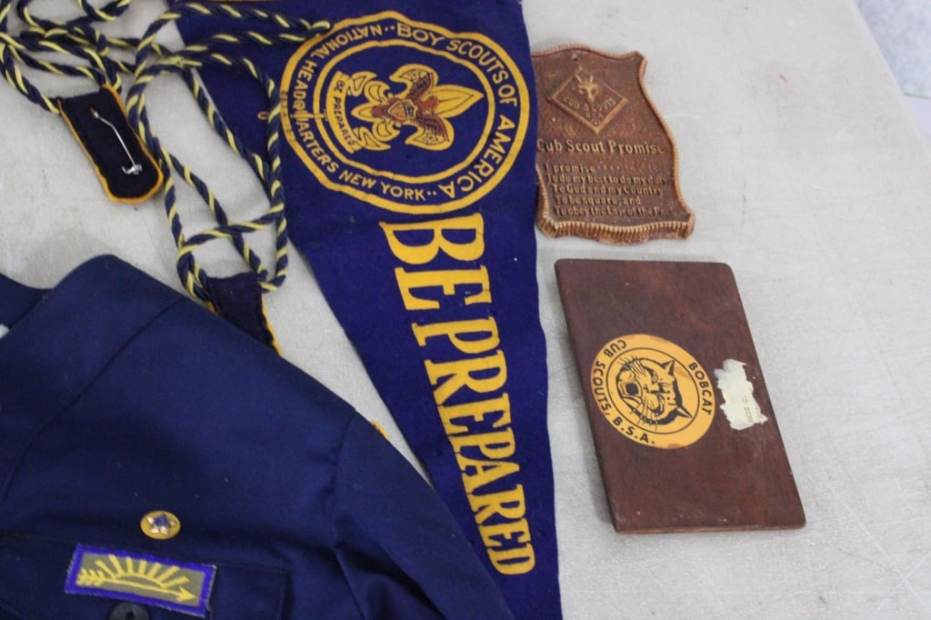1960-70's Cub Scout Badges, Pins, Plaques & More - 11