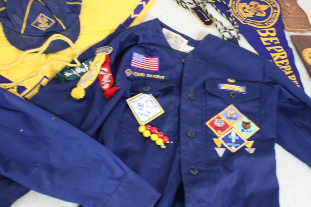 1960-70's Cub Scout Badges, Pins, Plaques & More - 8
