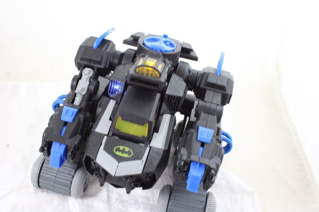 Toby Robot & ImagineXT BatBot Transformer - 19