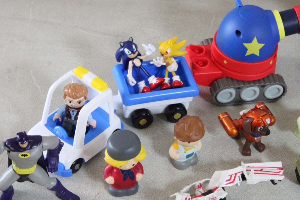 Lego, Jurassic, Sonic, Paw Patrol Other Figures - 3