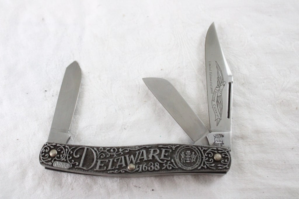 Delaware 1638 Schrade TC-1 Pocket Knife 3 Blade: Delaware 1638 Schrade TC-1 Pocket Knife 3 Blade - Liberty & Independence. Lot Size 5" x 2" x 2". 1 Lb. All information and photos are intended to be as accurate as possible, but errors are