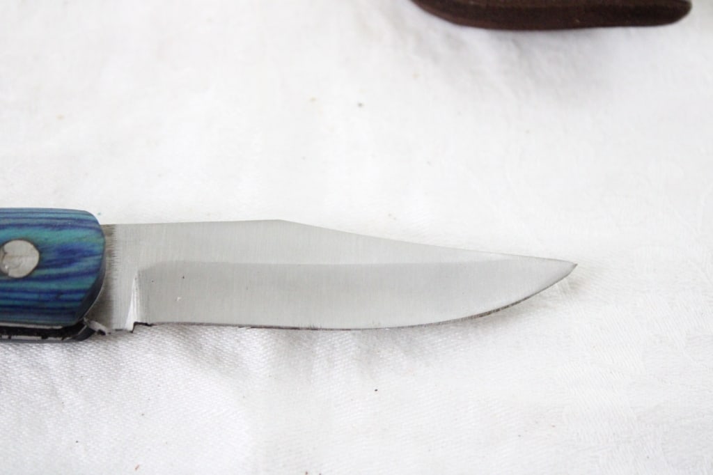 2 Unbranded Damascus Folding Knives w/Sheaths - 10