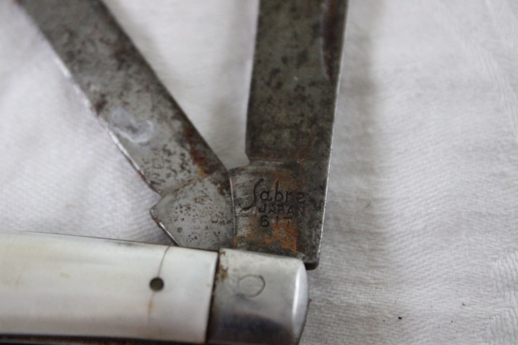 8 Assorted Pocket Knives - 9