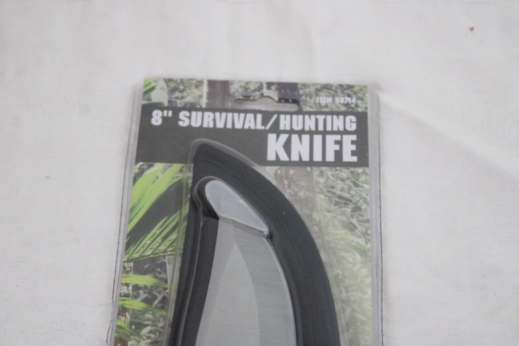8" Fixed Blade Survival Hunting Knife in Sheath - 2