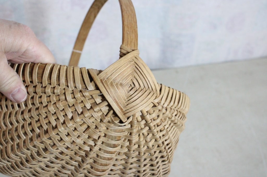 Vintage Wicker Buttocks God's Eye Pattern Basket - 3