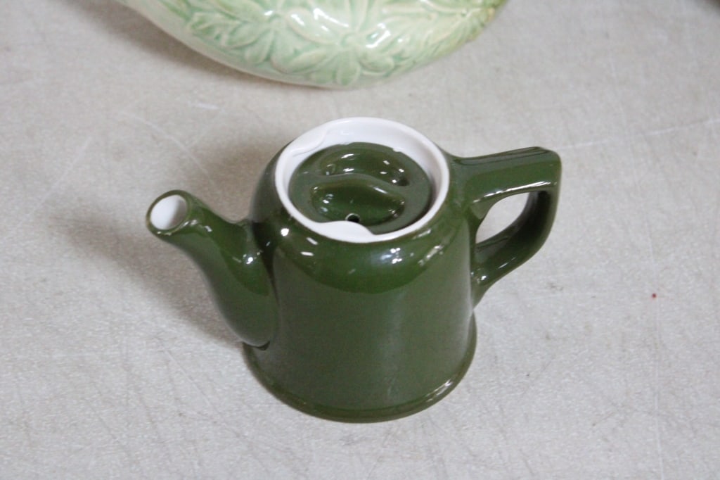 3 Teapots, 3 Creamers, McCoy, Aladdin, Hall, Japan - 13