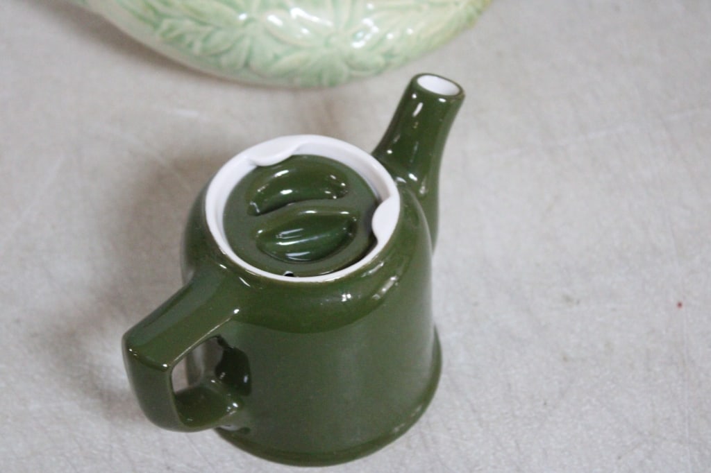 3 Teapots, 3 Creamers, McCoy, Aladdin, Hall, Japan - 14