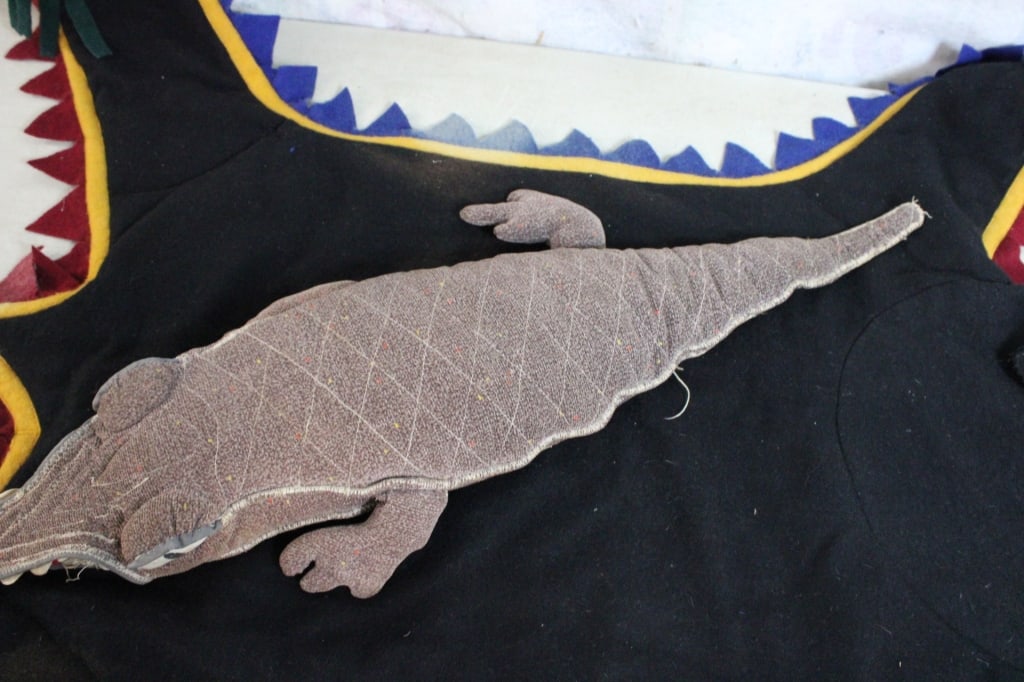 Antique Stuffed Alligator, Handmade Child Bear Rug - 7
