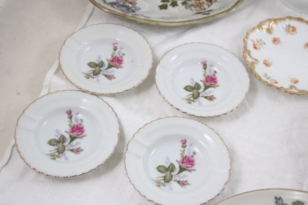 Porcelain Vase, Relish Tray, & Serving Pieces - 3