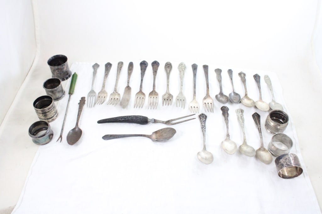Sterling Silver Napkin Ring & Silverplate Flatware (1 of 20)