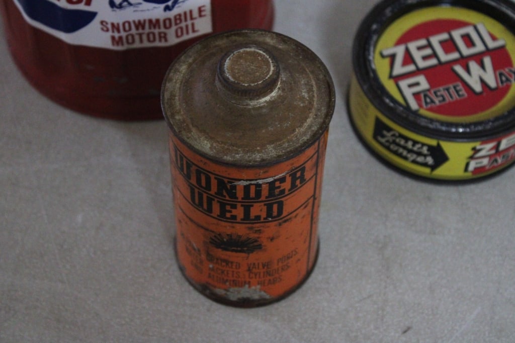 Castrol Snowmobile Motor Oil Can & More - 5