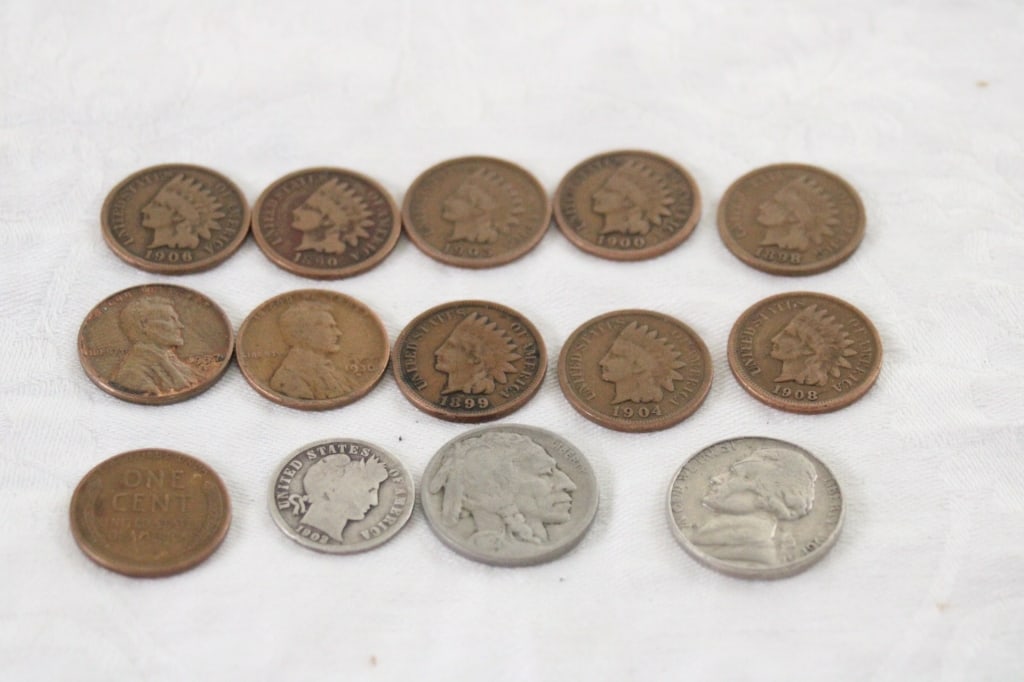 8 Indian Head Pennies, Barber Dime & More Coins (1 of 16)