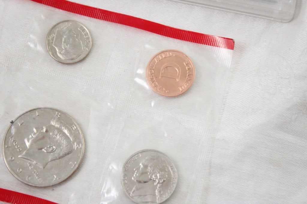 1996D Mint Set, 2005S Proof Set & More - 4